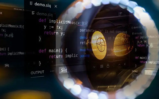 浮梁 api php源码,下载的php源码怎么运行呢？